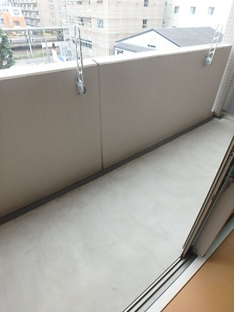 ��ʌ��������܎s�k��y�C���Q���ڂ̃}���V�����̃o���R�j�[