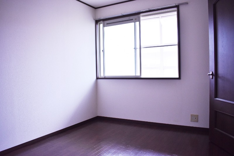 ��ʌ��������܎s��΋���؂P���ڂ̃A�p�[�g�̂��̑������E�X�y�[�X