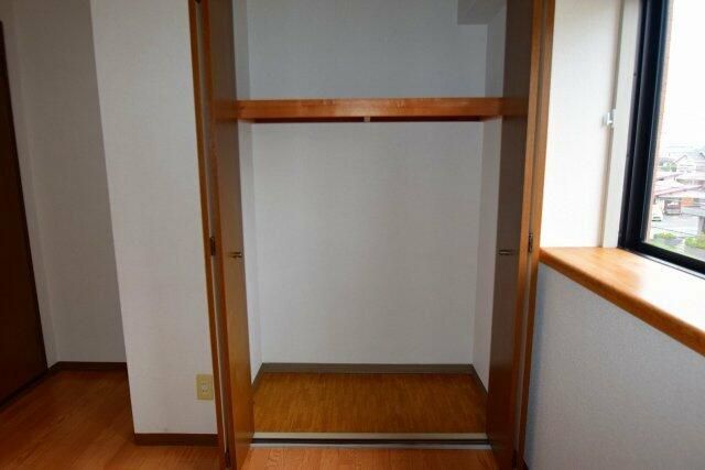 ��ʌ�����s�����Q���ڂ̃}���V�����̎��[