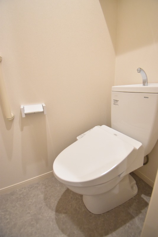 ��ʌ��������܎s�΋�����T���ڂ̃e���X�n�E�X�̃g�C��