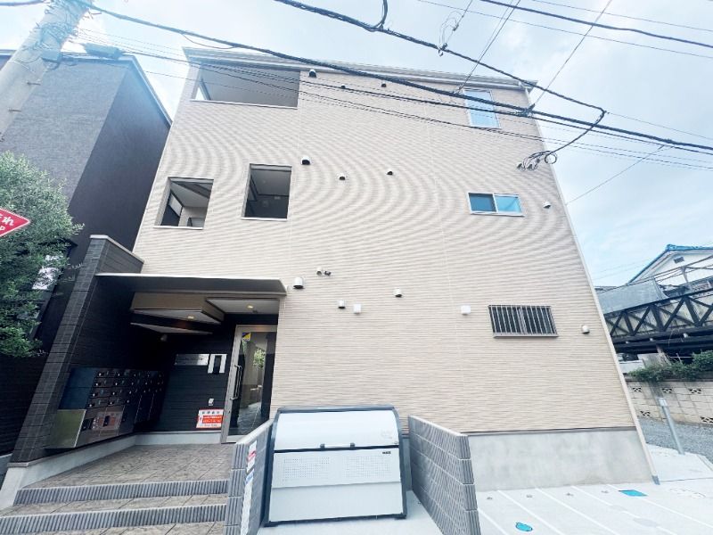 ��ʌ��������܎s�k��{�����S���ڂ̃A�p�[�g�̌����O��