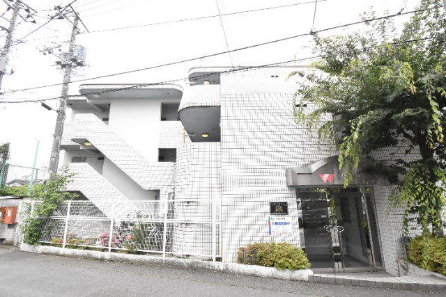 ��ʌ��������܎s��{��O���R���ڂ̃}���V�����̌����O��