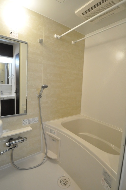 ��ʌ�����s�J�ÂP���ڂ̃}���V�����̃o�X