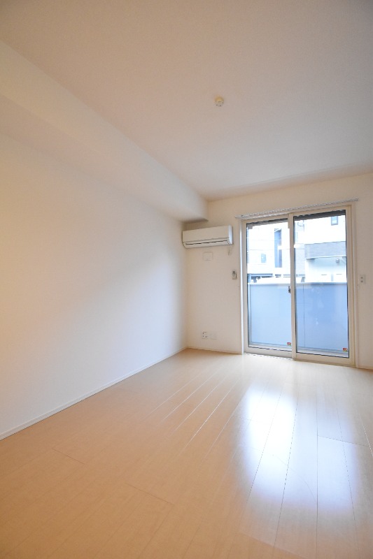 ��ʌ��������܎s����厚�w��̃A�p�[�g�̋����E���r���O