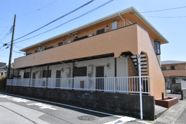 ��ʌ��@�c�s����R���ڂ̃A�p�[�g�̃G���g�����X