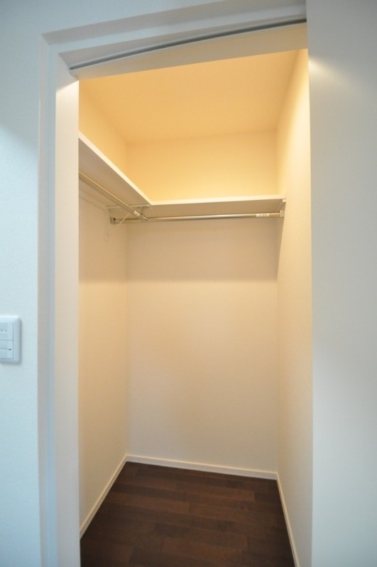 ��ʌ�����s�J�ÂP���ڂ̃}���V�����̎��[