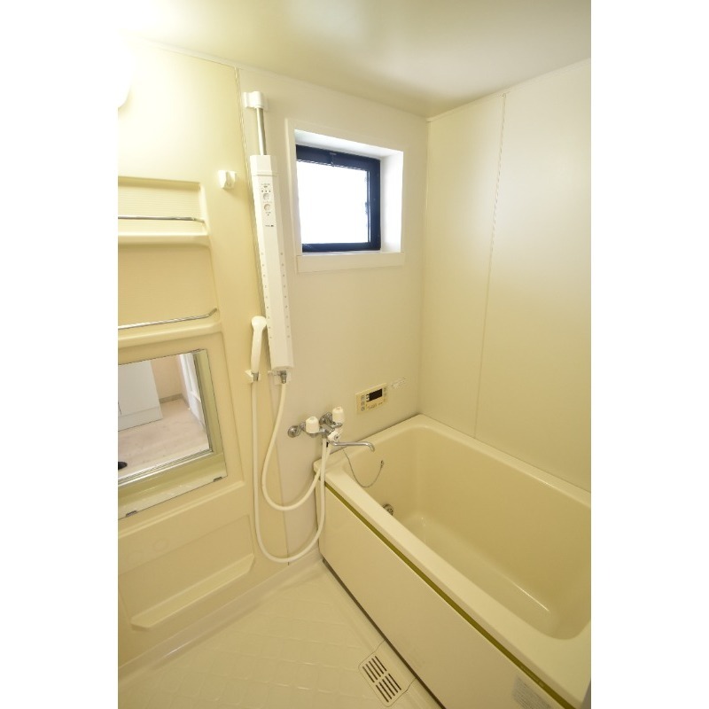 ��ʌ��������܎s�����攪���q�S���ڂ̃A�p�[�g�̃o�X