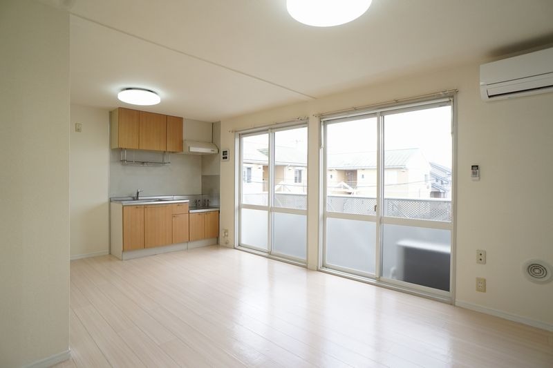 ��ʌ��������܎s������厚�쒆��̃A�p�[�g�̋��ԁE���r���O