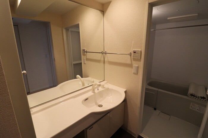 ��ʌ��������܎s������厚�������̃}���V�����̐��ʏ�