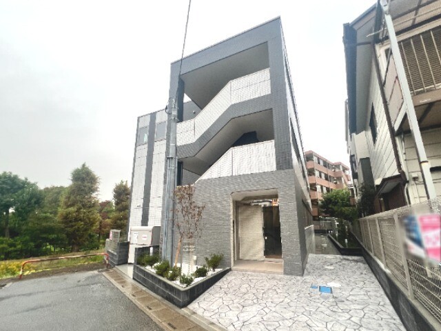 ��ʌ��������܎s�������˂Q���ڂ̃}���V�����̌����O��