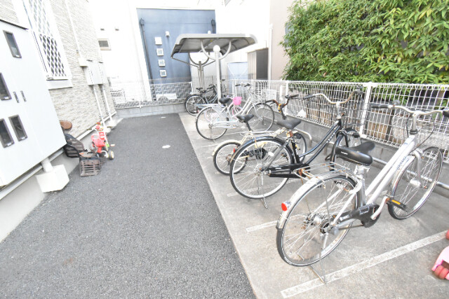 ��ʌ��z�J�s���C�N�^�E���V���ڂ̃A�p�[�g�̂��̑�