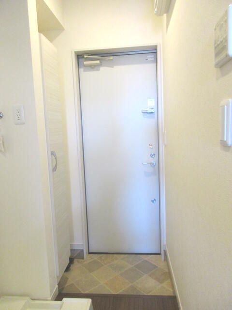 ��ʌ��k�����S�ɓޒ��{���Q���ڂ̃A�p�[�g�̌���