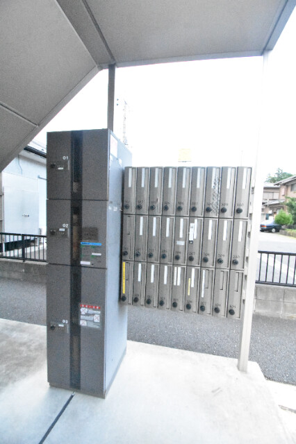 ��ʌ��k�����S�ɓޒ��{���Q���ڂ̃A�p�[�g�̂��̑�