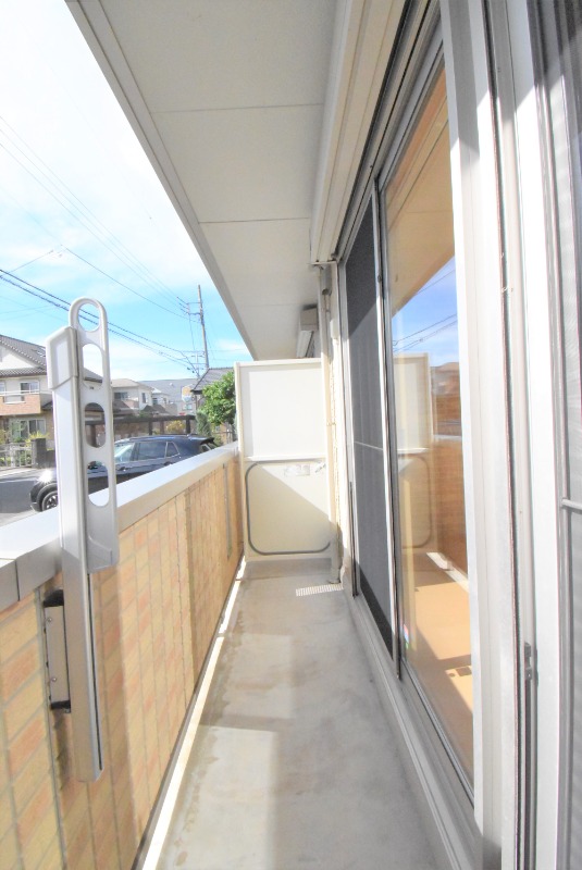 ��ʌ��z�J�s�{�{���P���ڂ̃A�p�[�g�̃o���R�j�[