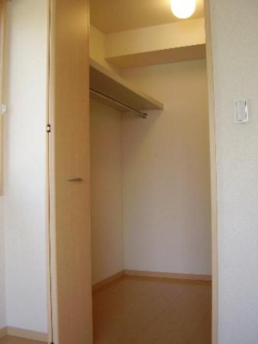 ��ʌ�����s�厚�ؑ]�C�̃A�p�[�g�̎��[