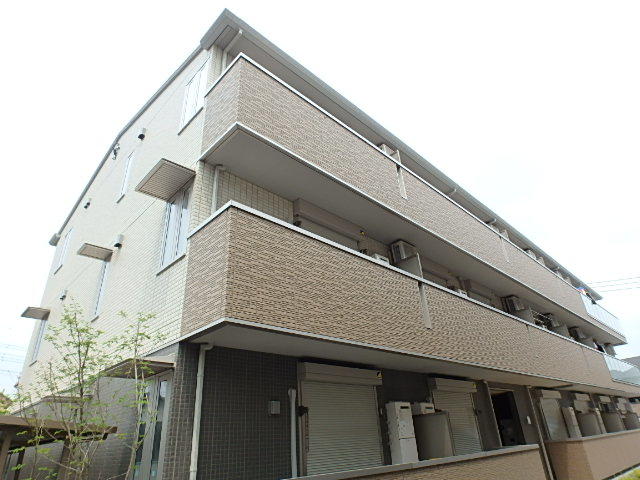 ��ʌ��������܎s�k��{�����̃A�p�[�g�̌����O��