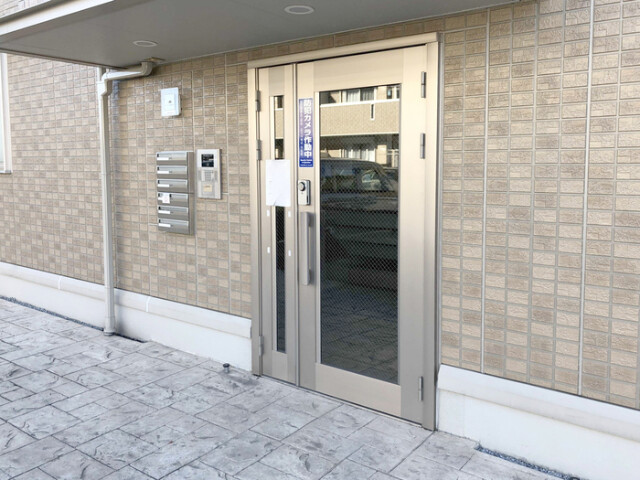 ��ʌ��z�J�s�����Q���ڂ̃A�p�[�g�̃G���g�����X