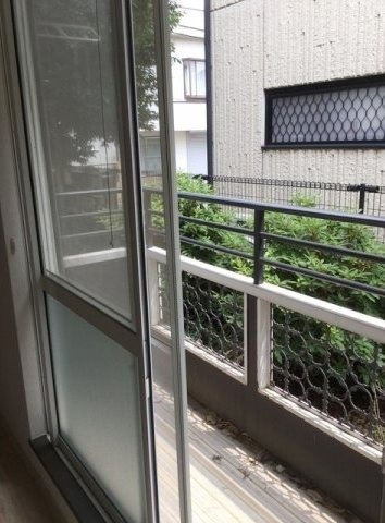 ��ʌ��������܎s��{��O���R���ڂ̃A�p�[�g�̃o���R�j�[