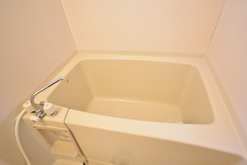 ��ʌ��������܎s�������˂U���ڂ̃A�p�[�g�̃o�X