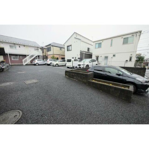 ��ʌ��������܎s�������˂U���ڂ̃A�p�[�g�̒��ԏ�