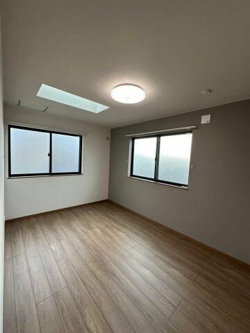 ��ʌ��������܎s�Y�a��̉ƂQ���ڂ̈�ˌ��Ă̂��̑�