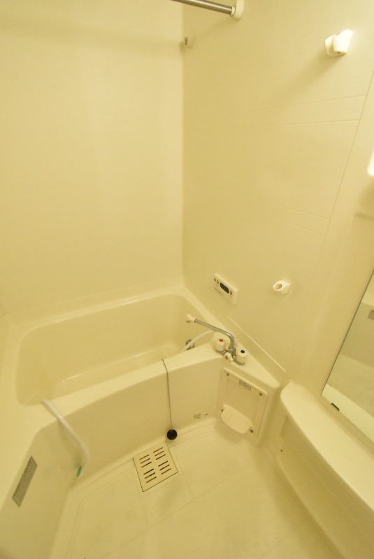 ��ʌ�����s�厚������̃}���V�����̃o�X