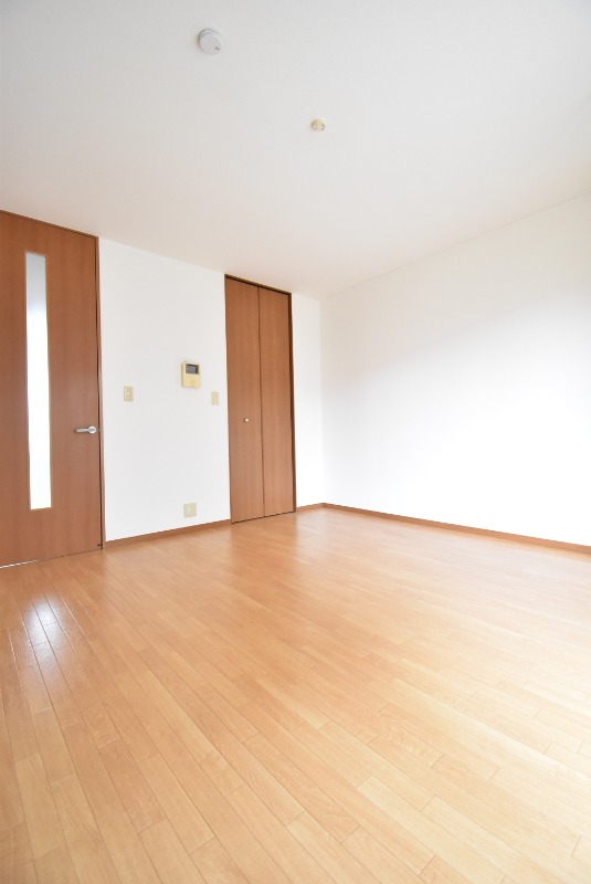 ��ʌ��������܎s�k��������Q���ڂ̃A�p�[�g�̋��ԁE���r���O