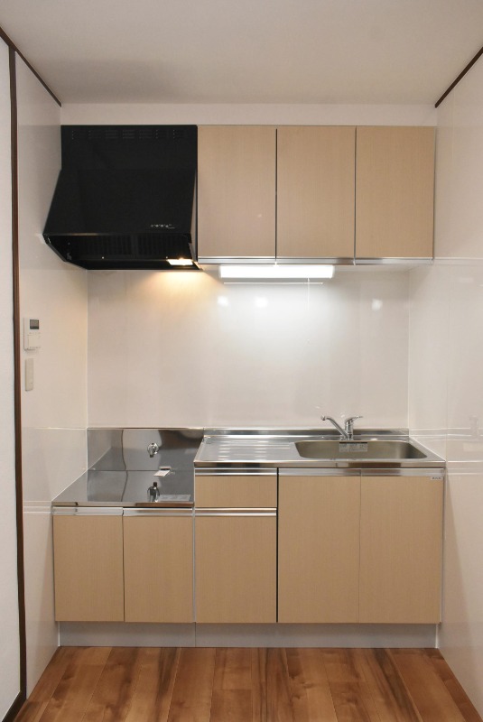 ��ʌ��n�s�����U���ڂ̃e���X�n�E�X�̃L�b�`��