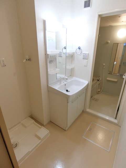 ��ʌ��k�����S�ɓޒ����Q���ڂ̃A�p�[�g�̐��ʏ�