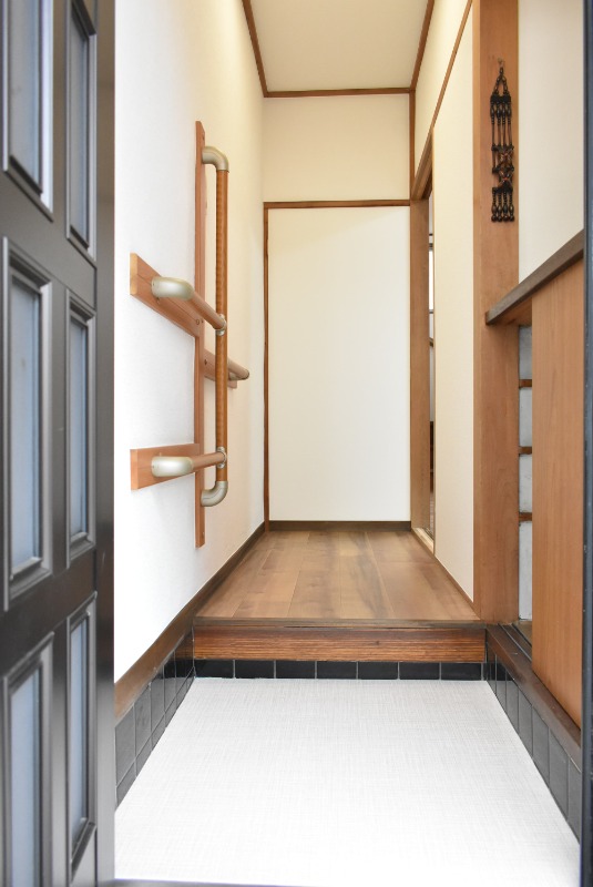 ��ʌ��n�s�����U���ڂ̃e���X�n�E�X�̌���