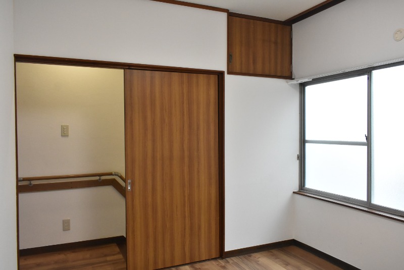 ��ʌ��n�s�����U���ڂ̃e���X�n�E�X�̎��[