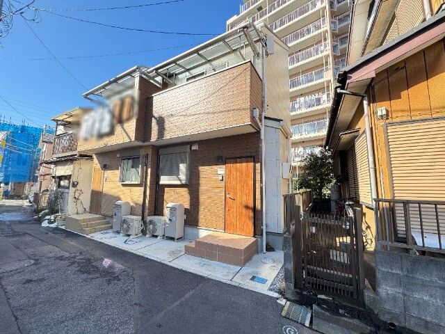 ��ʌ�����s�����J�{���P���ڂ̃A�p�[�g�̌����O��