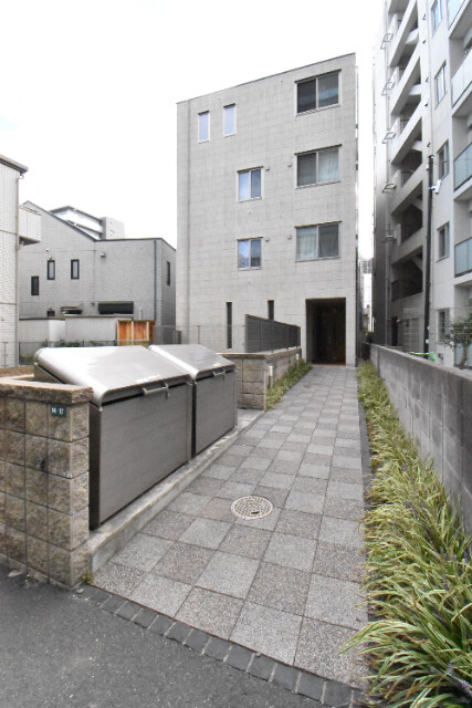 ��ʌ��������܎s�Y�a�擌�����̃}���V�����̃G���g�����X