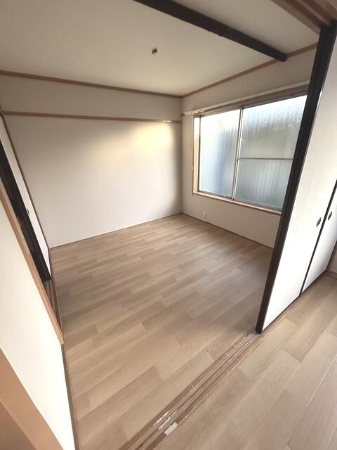 ��ʌ������s�����R���ڂ̃}���V�����̂��̑������E�X�y�[�X