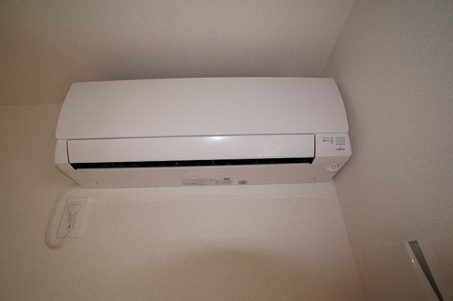 ��ʌ�����s��؂Q���ڂ̃A�p�[�g�̂��̑��ݔ�