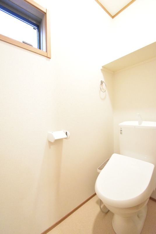 ��ʌ�����s������U���ڂ̃e���X�n�E�X�̃g�C��