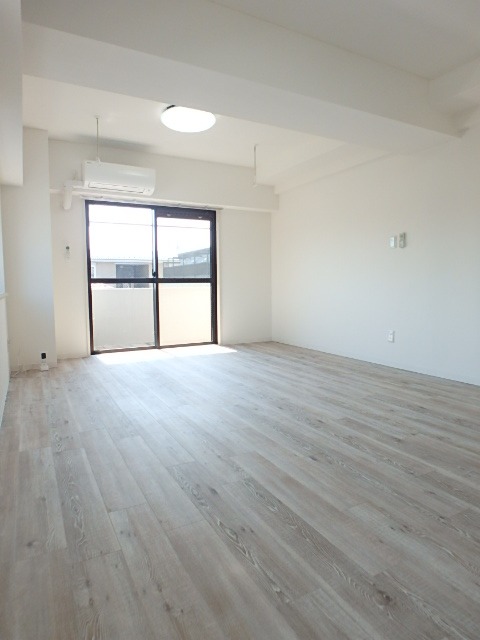 ��ʌ��������܎s�k�擌�听���P���ڂ̃}���V�����̋��ԁE���r���O