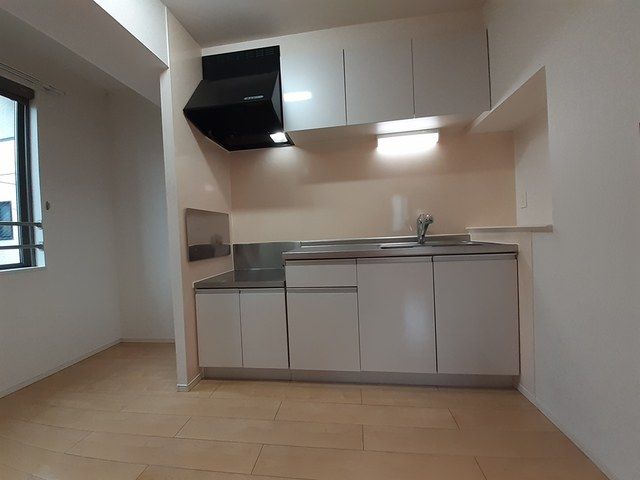 ��ʌ�����s�����P���ڂ̃A�p�[�g�̃L�b�`��