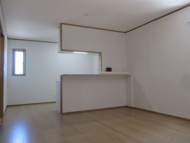 ��ʌ��������܎s�΋�厚�O���̃A�p�[�g�̋��ԁE���r���O