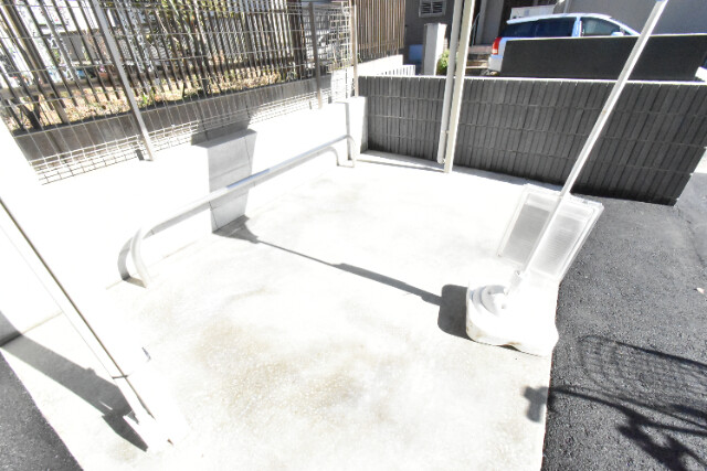 ��ʌ�����s������U���ڂ̃e���X�n�E�X�̂��̑�