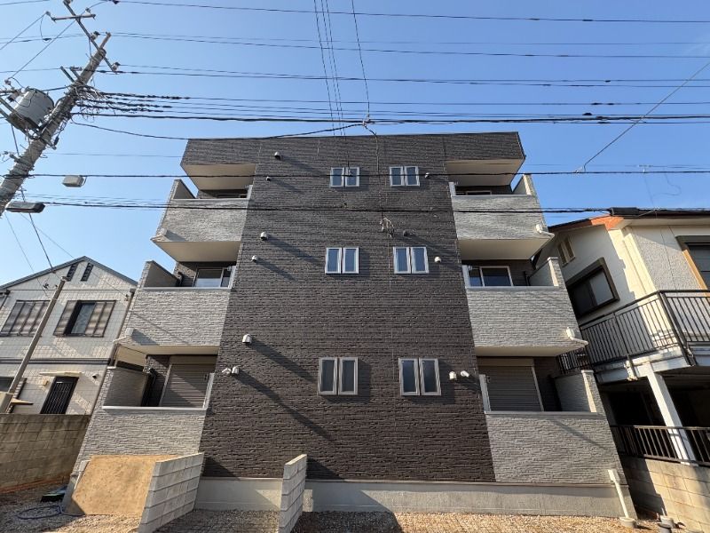 ��ʌ��������܎s�����擌��{�Q���ڂ̃A�p�[�g�̌����O��