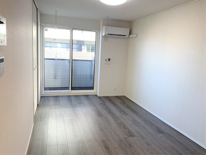 ��ʌ��z�J�s��z�J�P���ڂ̃A�p�[�g�̋��ԁE���r���O