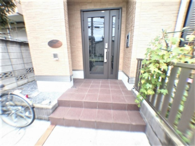 ��ʌ��t�����s�����Q���ڂ̃A�p�[�g�̃G���g�����X