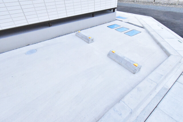 ��ʌ��z�J�s��z�J�P���ڂ̃A�p�[�g�̒��ԏ�