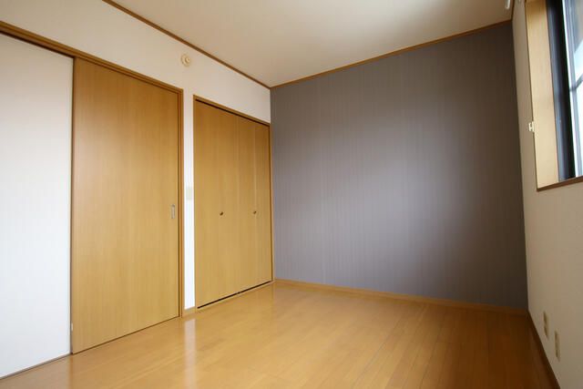 ��ʌ������s����Q���ڂ̃e���X�n�E�X�̎��[