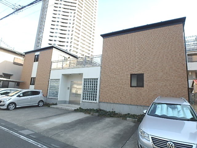 ��ʌ��������܎s������㗎���Q���ڂ̃A�p�[�g�̌����O��