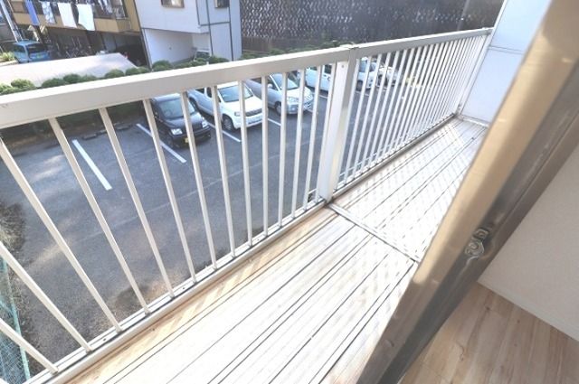 ��ʌ��������܎s�΋擌���P���ڂ̃A�p�[�g�̃o���R�j�[