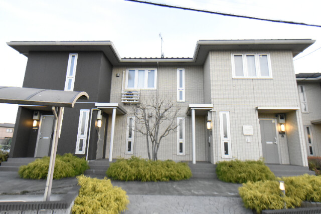 ��ʌ�����s�厚�����̃A�p�[�g�̌����O��