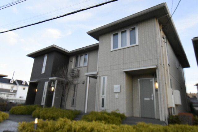 ��ʌ�����s�厚�����̃A�p�[�g�̌����O��