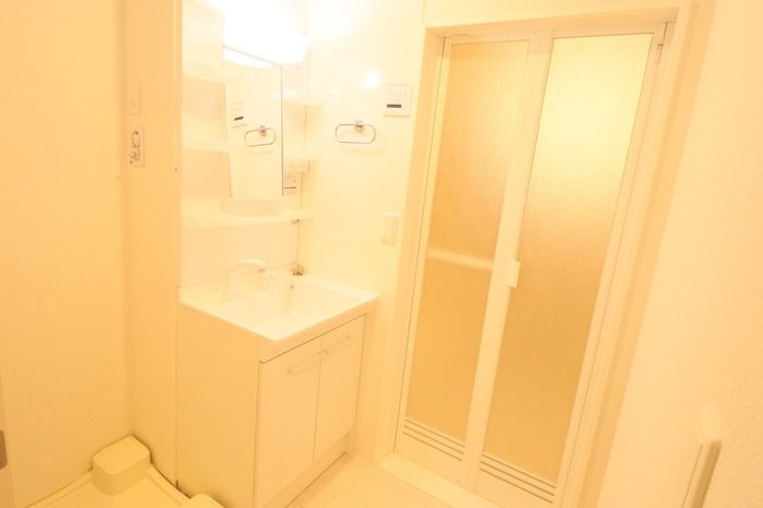 ��ʌ��z�J�s���C�N�^�E���U���ڂ̃A�p�[�g�̐��ʏ�